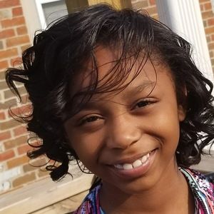 Meet your Posher, Maya